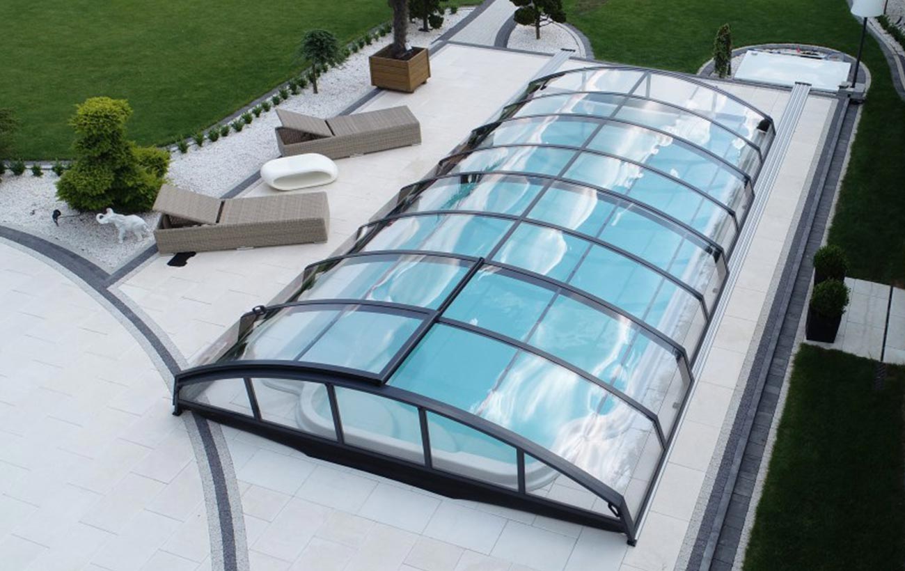 pooltak från Spa o Bad Gävle